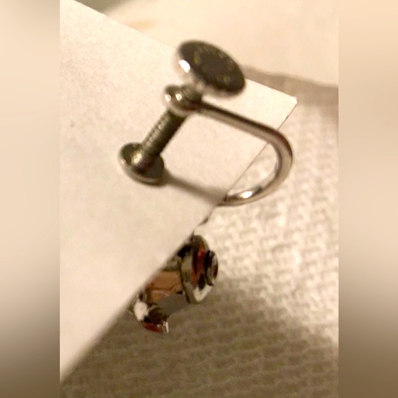 Vintage handmade mini rose earrings - Picture 2 of 3